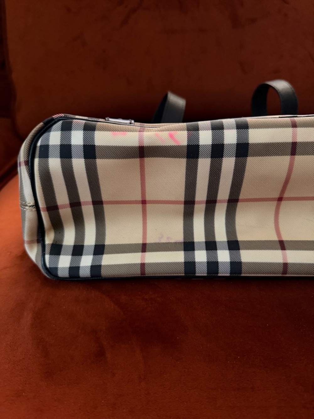 Classic Check Tote Bag in Beige and Black - Picture 4 of 12